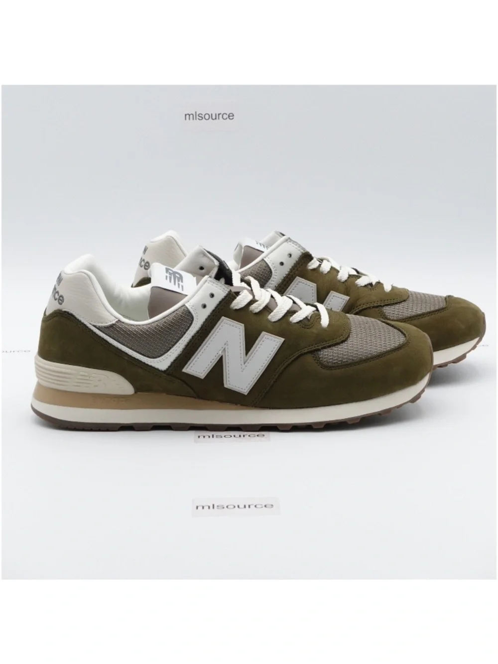 NEW Size 12 Men's New Balance 574 Sneakers U5742RG Calcium/Dark Silver Metallic